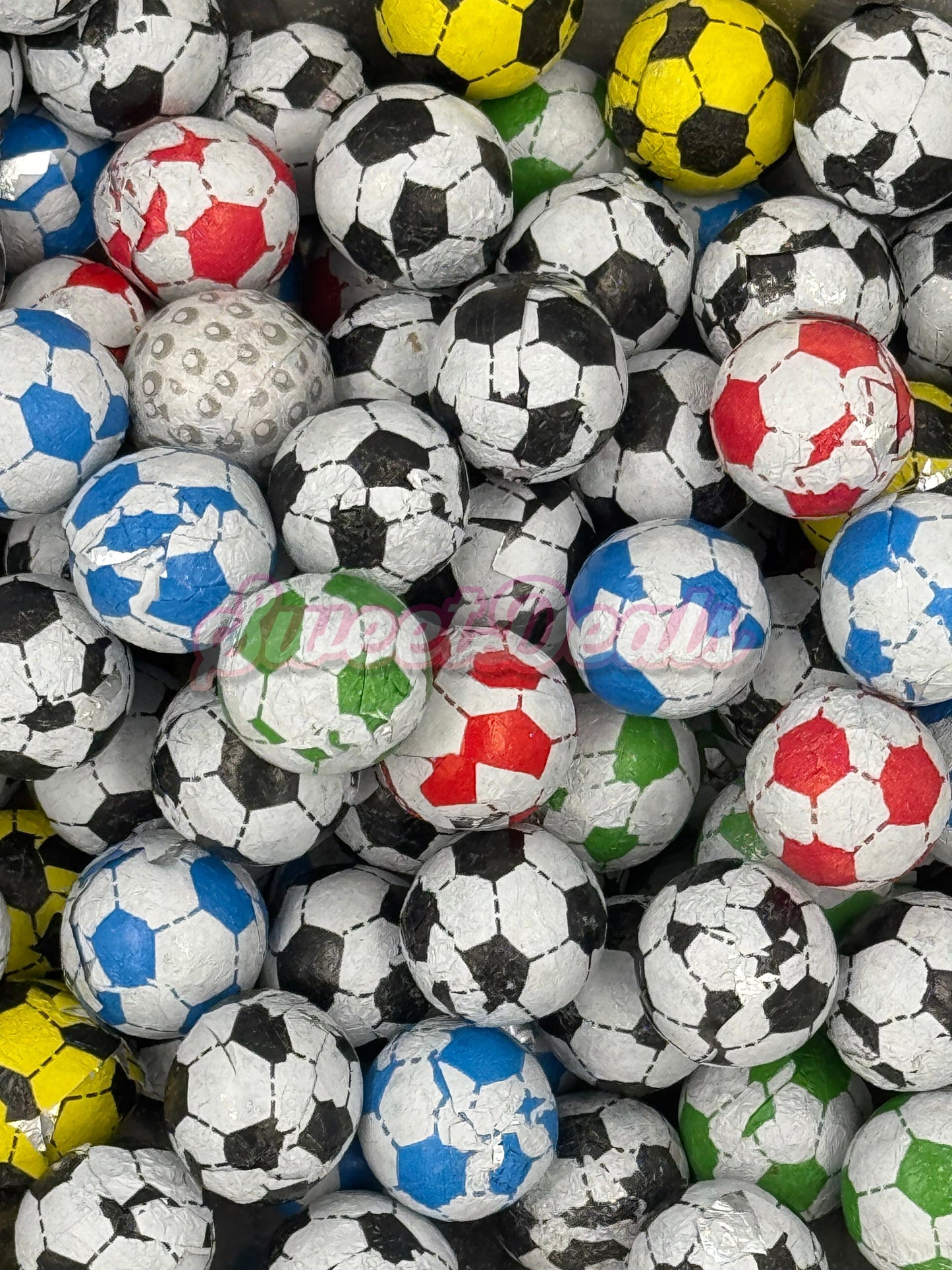 Chocolate Flavour Footballs - Retro Sweets - 200g - Sweet Deals